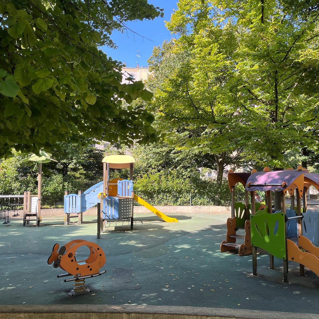 Square Charles Péguy 3