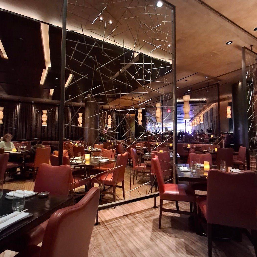 Yellowtail Japanese Restaurant & Lounge 3
