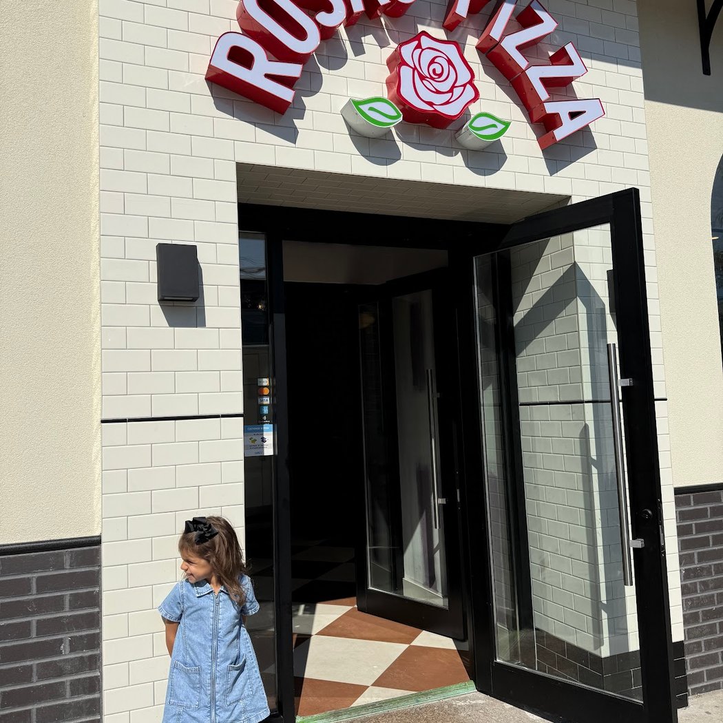 Rosa's Pizza 2