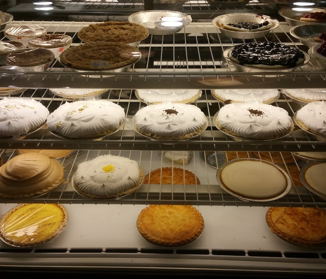 Nation's Giant Hamburgers & Great Pies 2