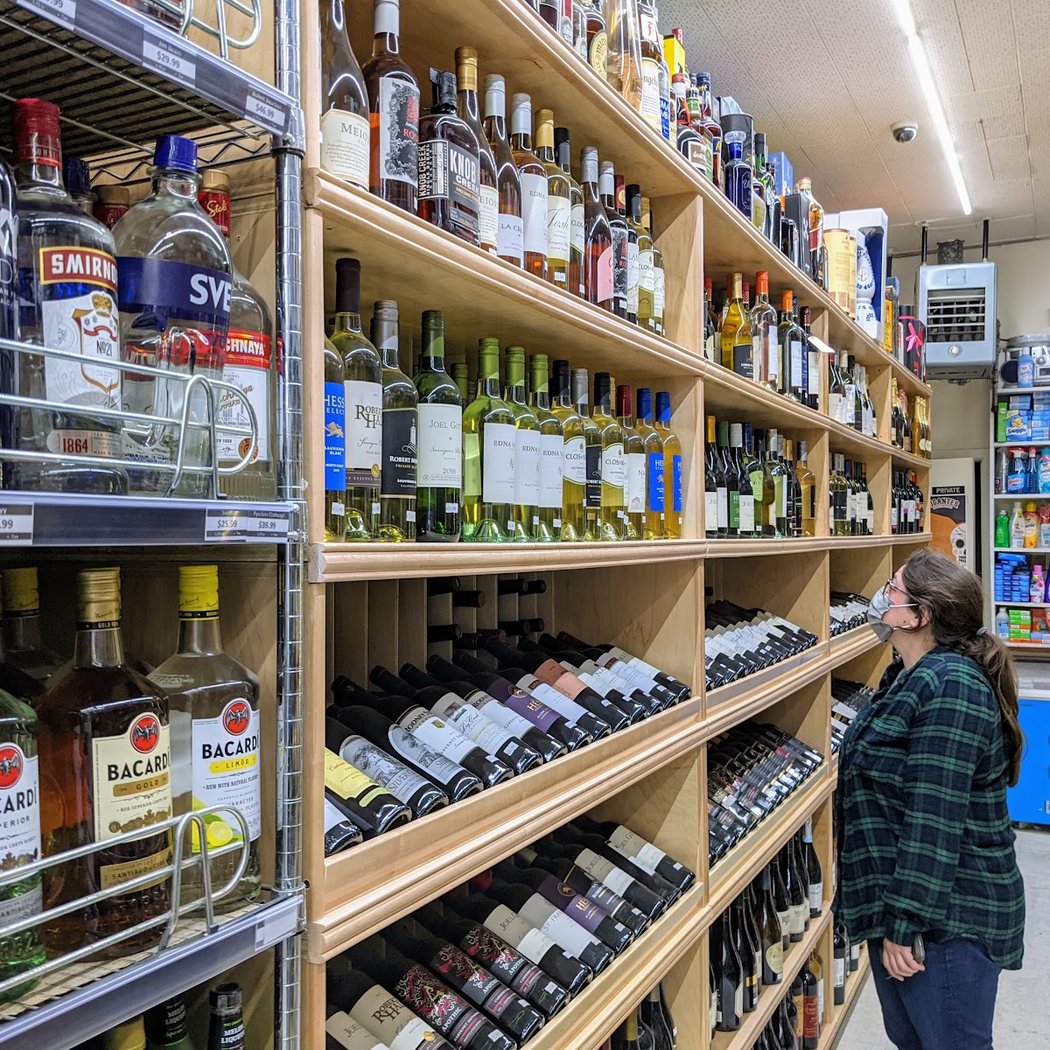 sunshine liquor 1