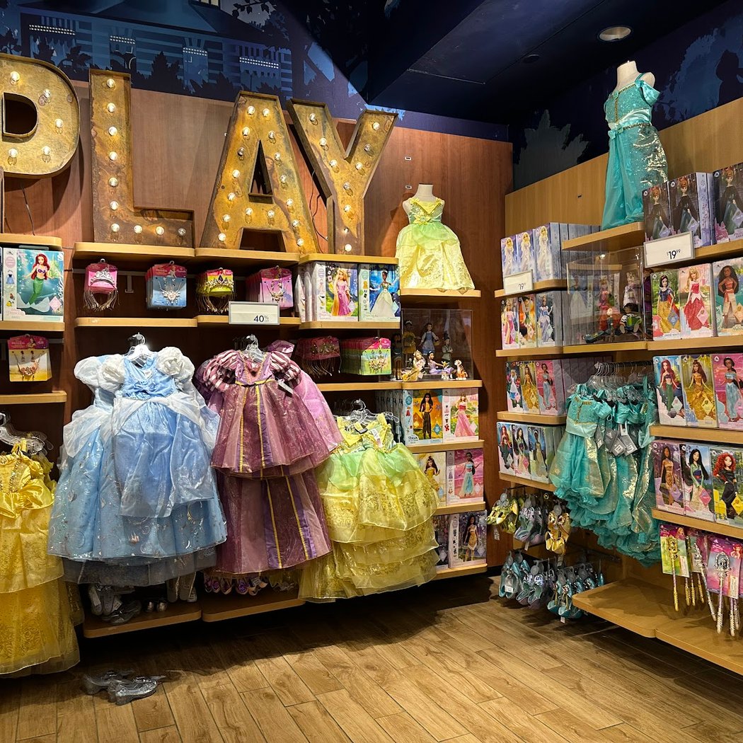 Disney Store 4