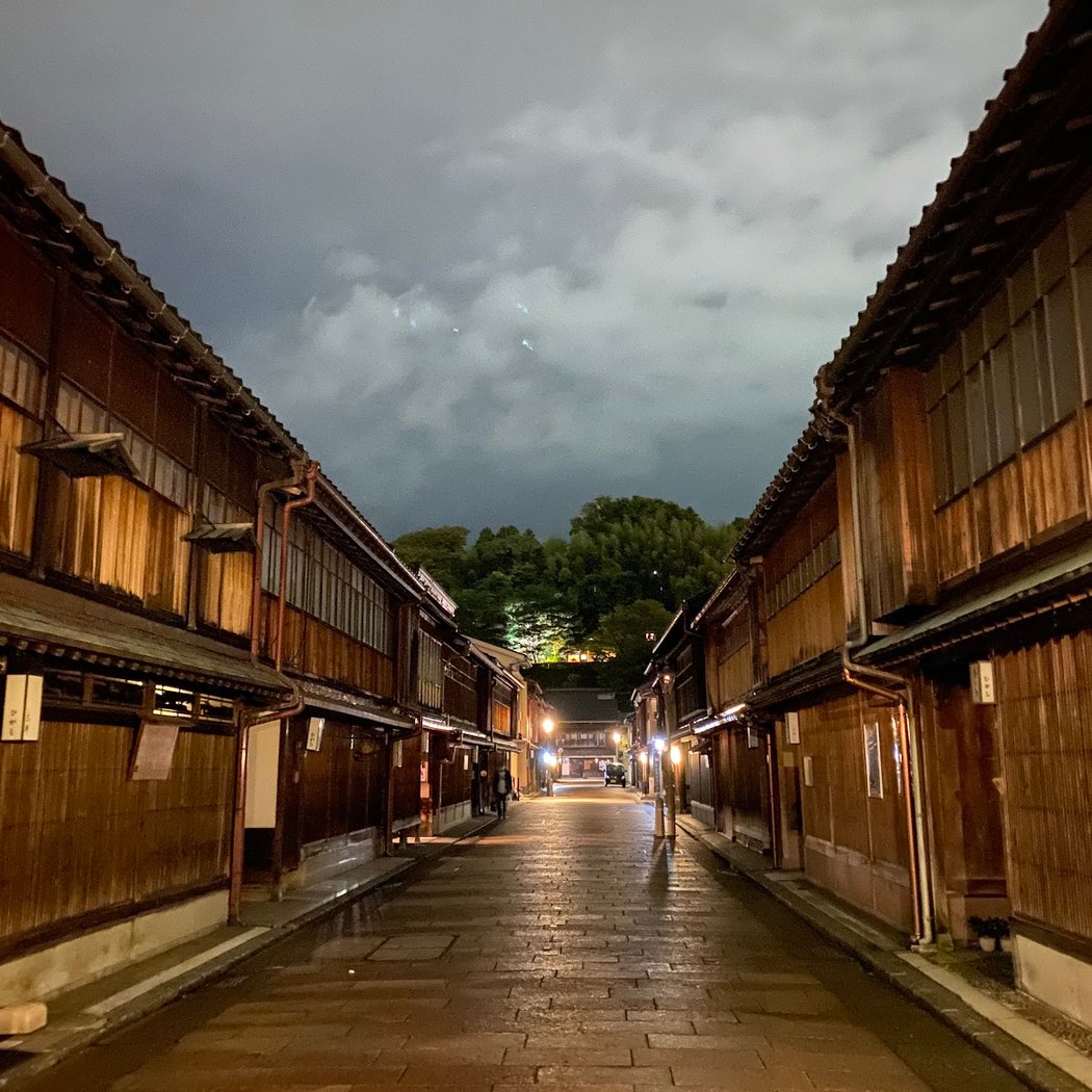 Higashi Chaya District 2