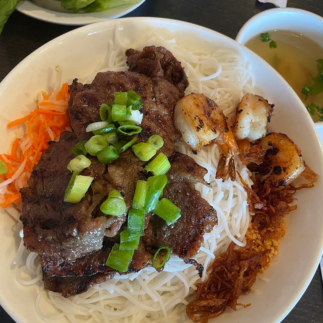 Phở VN Vietnamese Restaurant 1