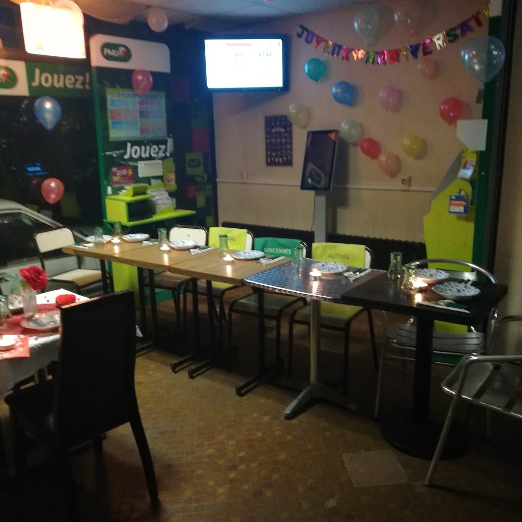 CAFE-BAR "THE ARBOR" 3