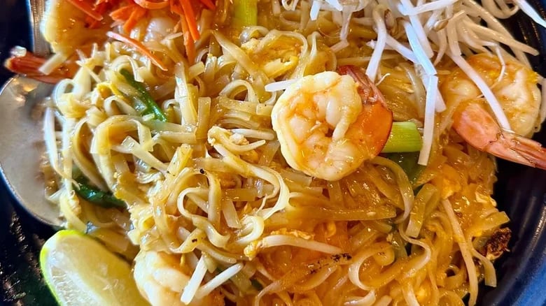 Luv2eat Thai Bistro 2