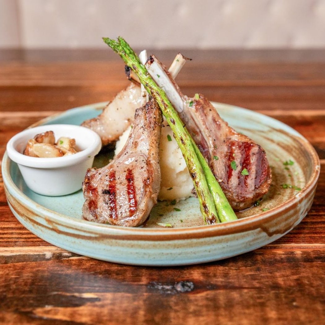 Sirocco Mediterranean Restaurant & Lounge 1
