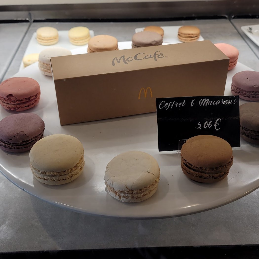 McCafé Paris Carrousel du Louvre 1