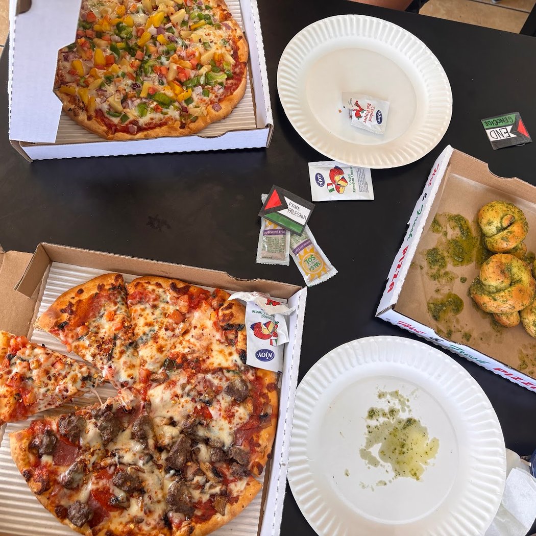 212 New York Pizza 3