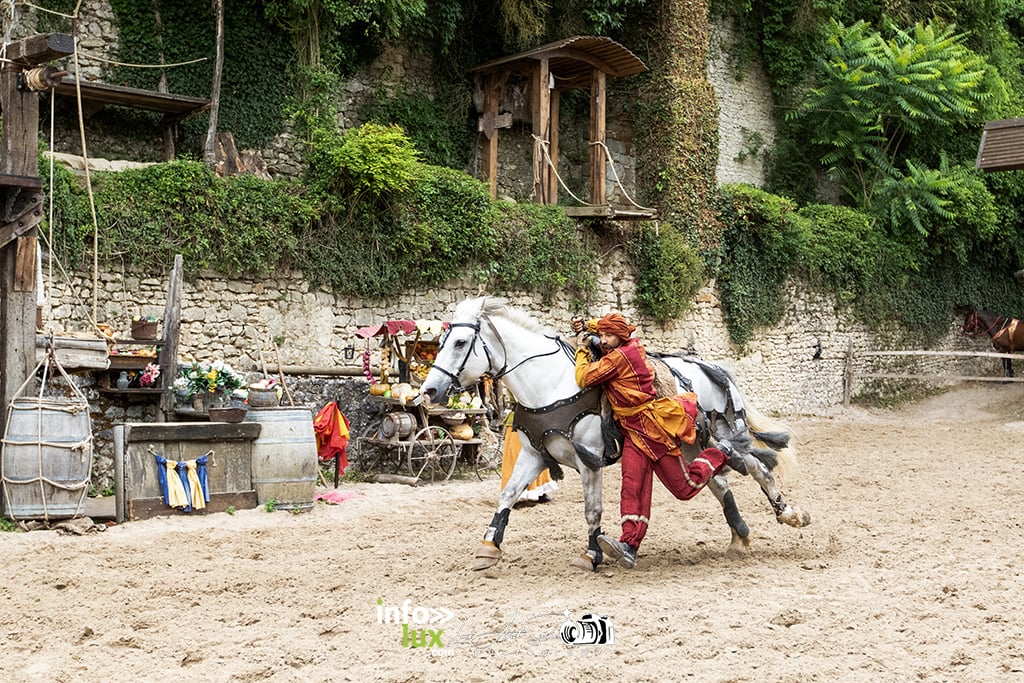 The Legend of the Knights show Equestrio 2