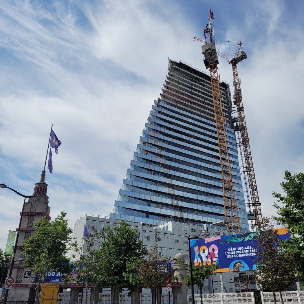 La Tour Triangle 2