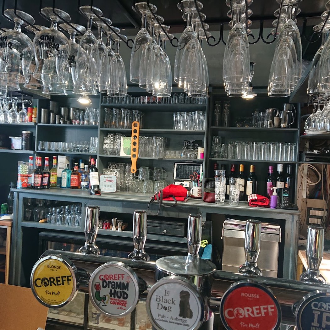 Le Black Dog | Bed & Breakfast | Pub | Restaurant 2