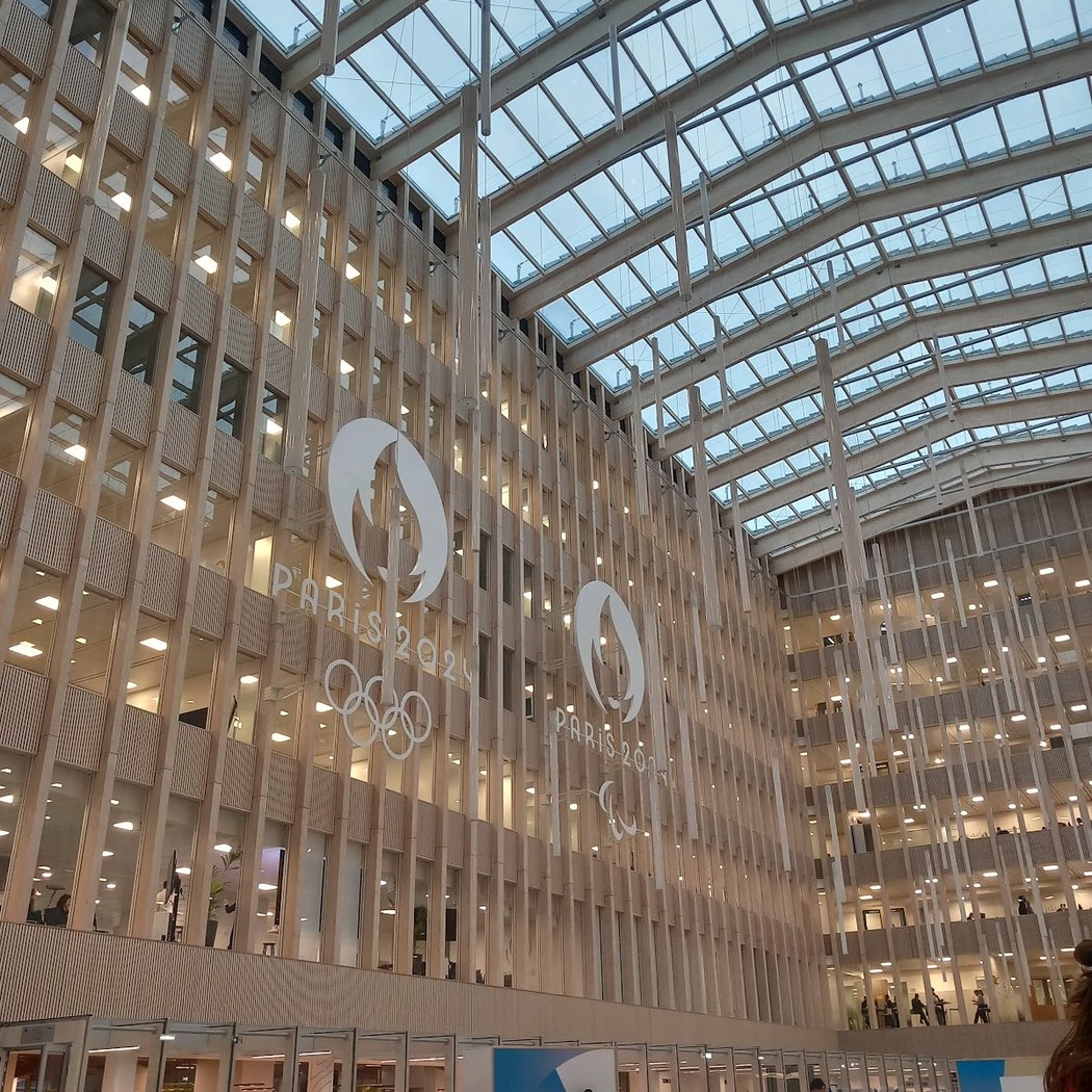 PARIS 2024 Comité d'Organisation des Jeux Olympiques et Paralympiques (COJOP) 3