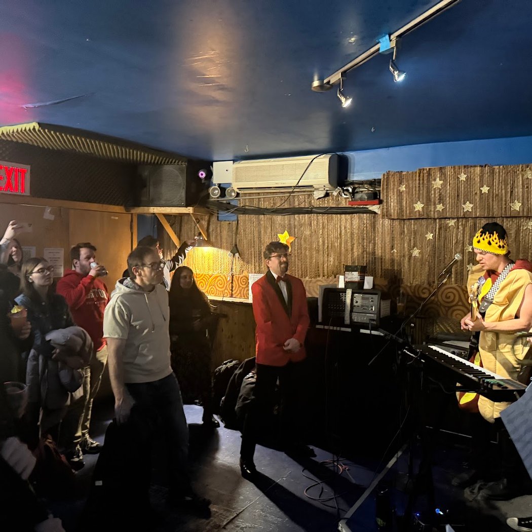 Steve Krebs & the Maynard G’s, the Hellflowers, Basic Bitches 1