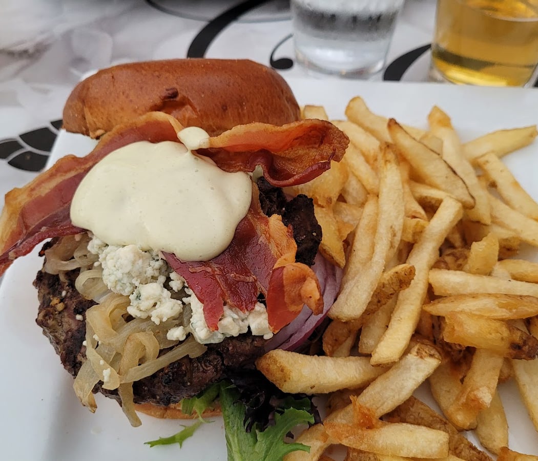 Carmen’s Bistro & Bar 3