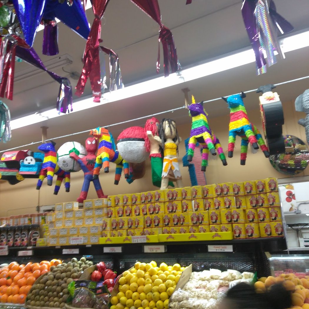 Casa Lucaz #3 Produce and Meat Market 3
