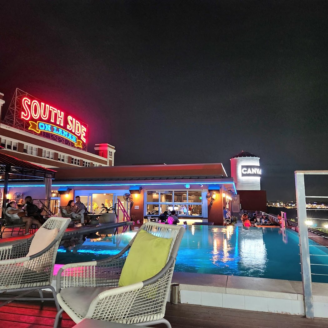The Gallery Rooftop Lounge 2