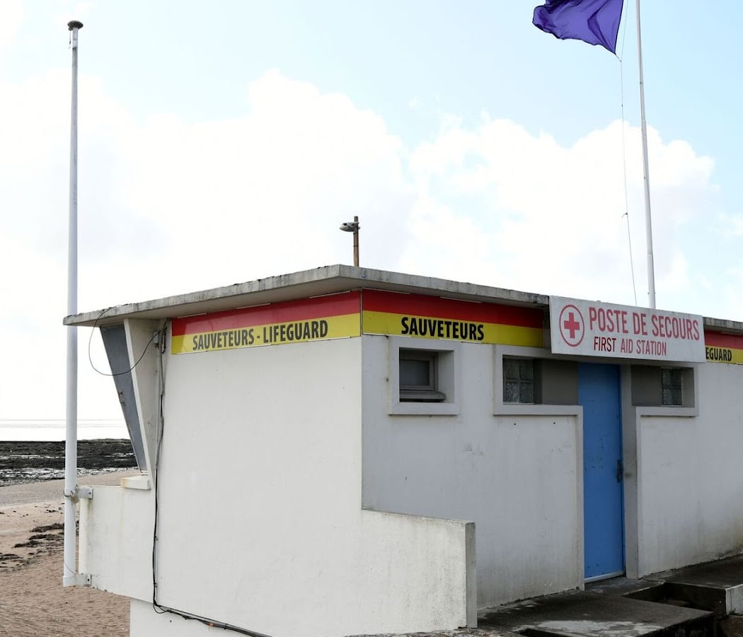 Poste de secours - Plage de Villès 2
