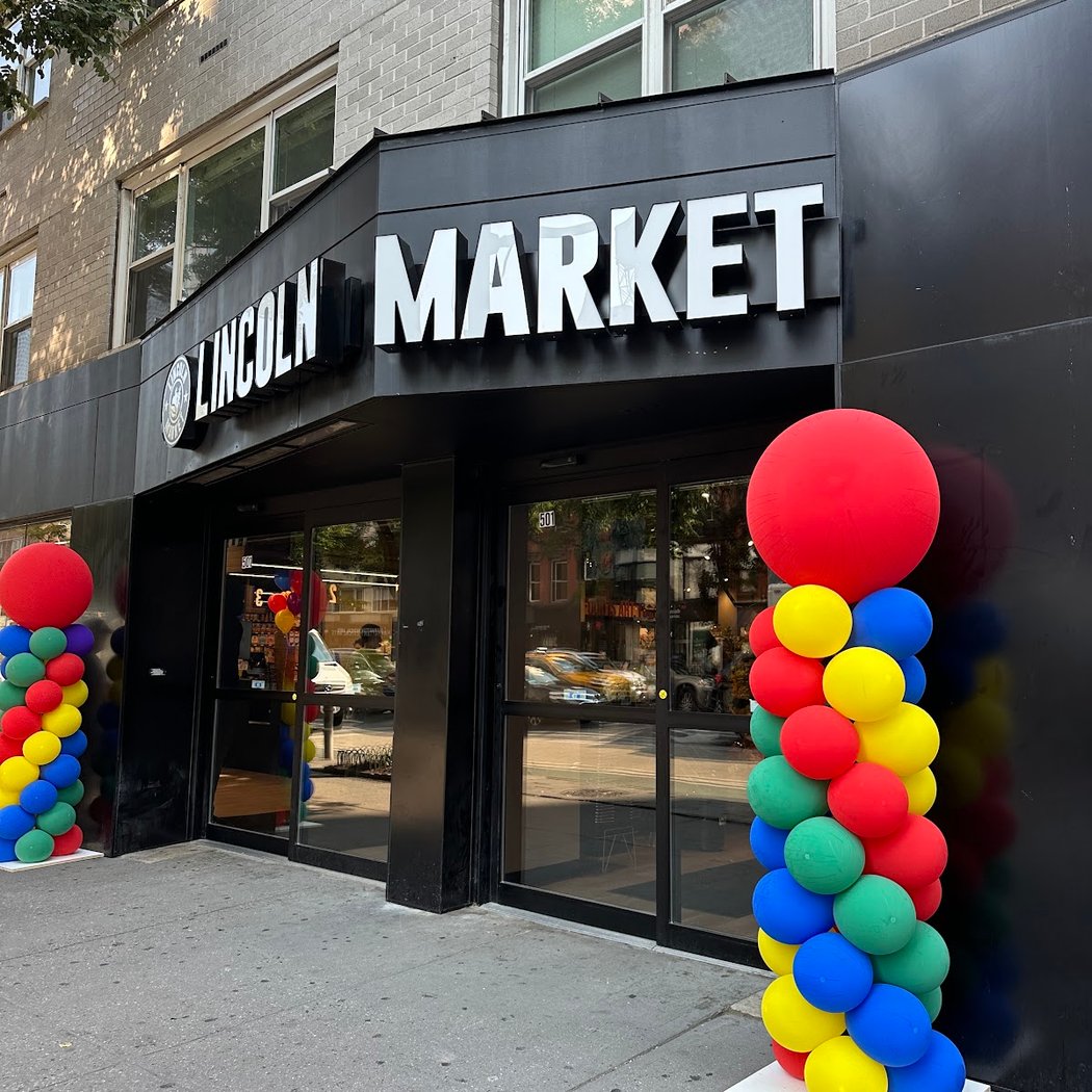 Lincoln Market 2