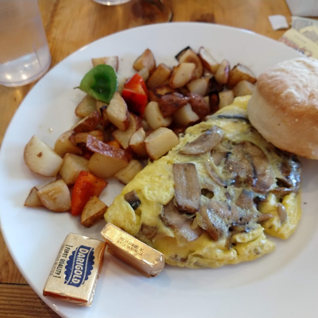 Ella's American Kitchen 3