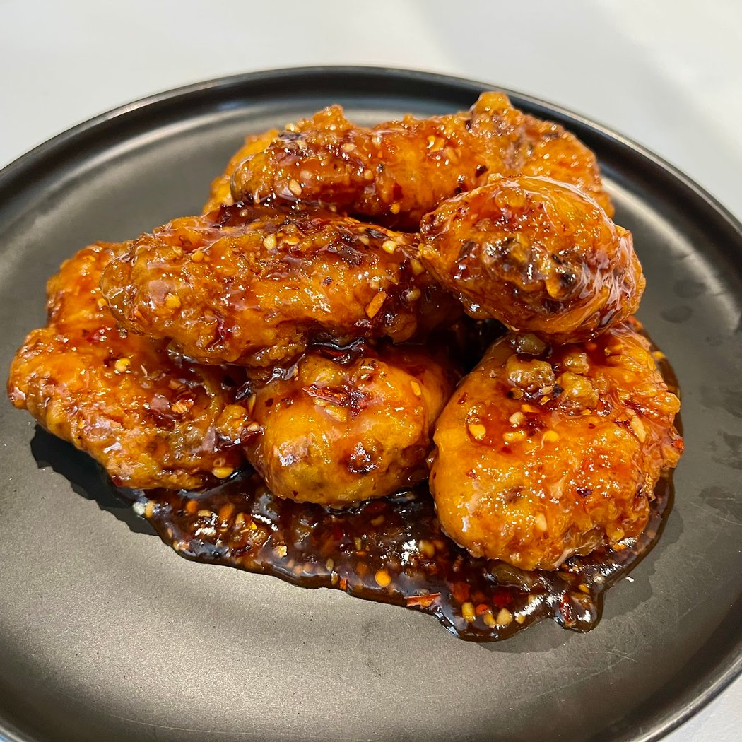 HULU WA CHINA BISTRO 1