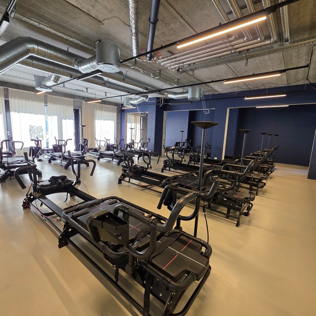 SCULPT CLASS & SPRITZES 3