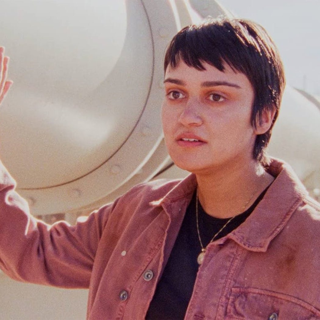 Q&A with Ariela Barer 1