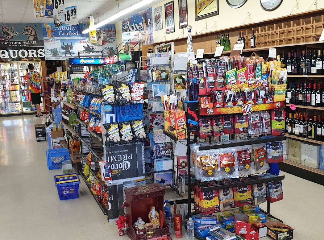 Country Club Liquors 1