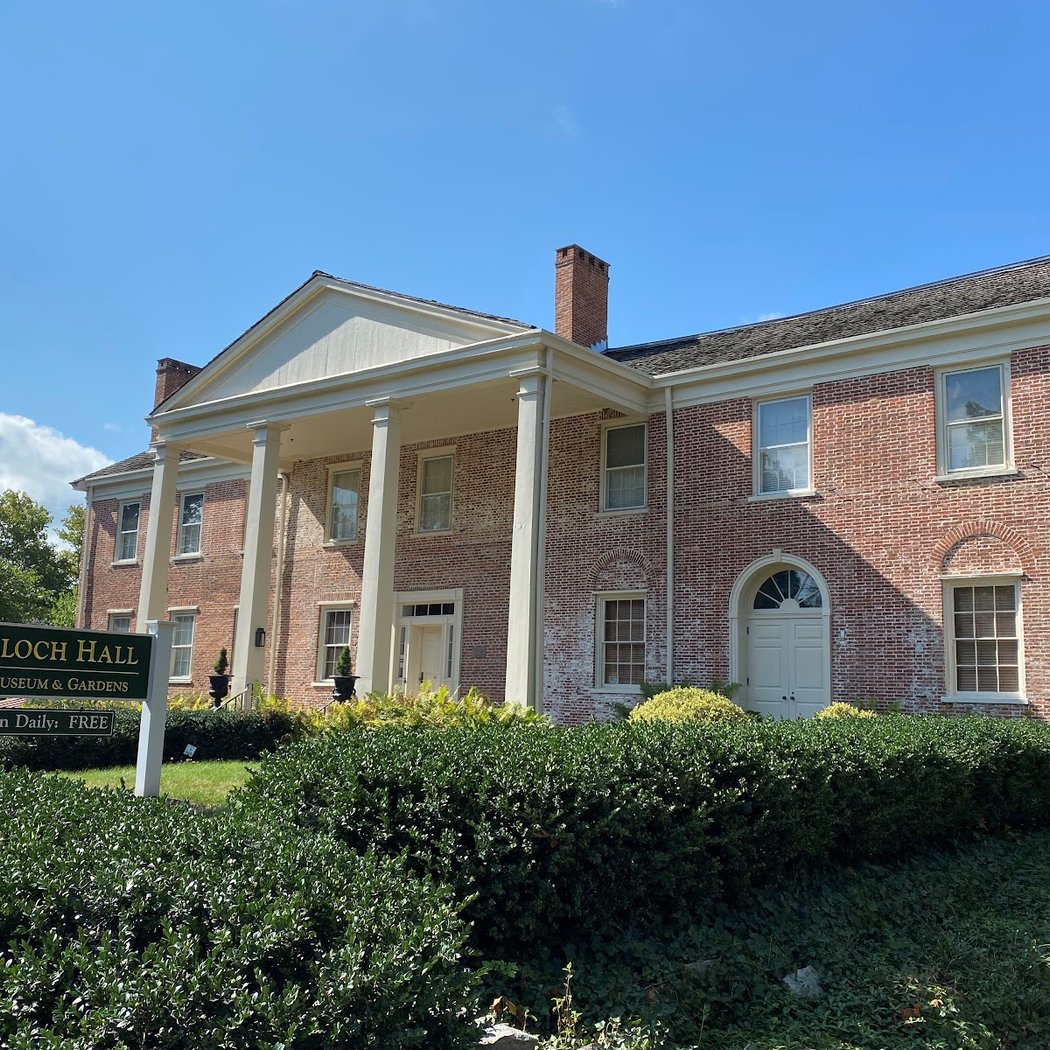 Macculloch Hall Historical Museum 3