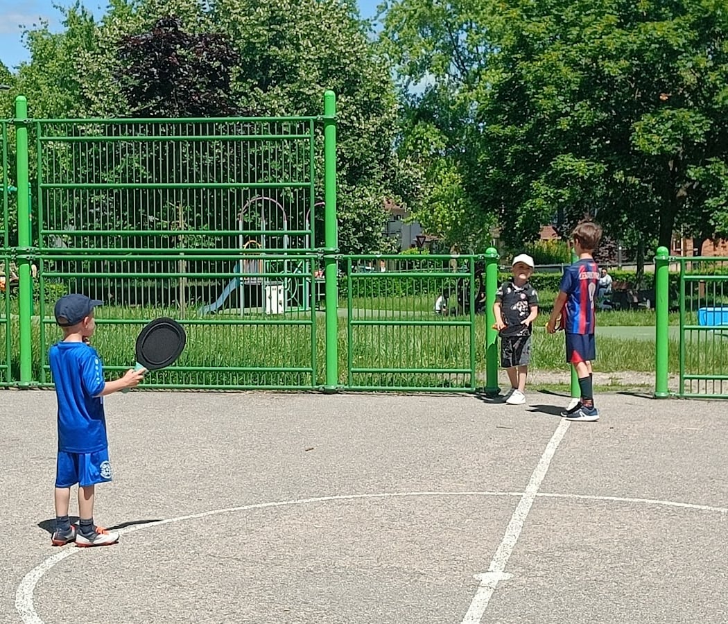 Square Bouvet 1