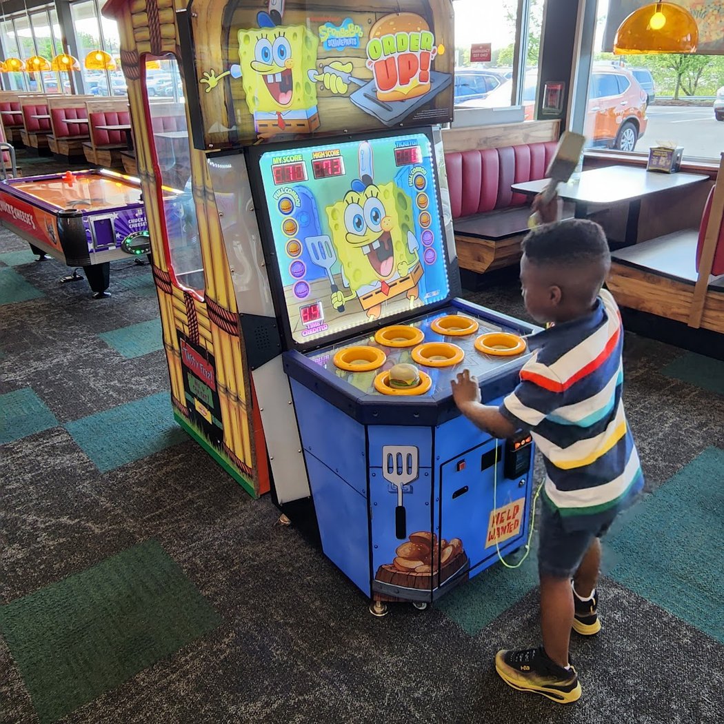 Chuck E. Cheese 1