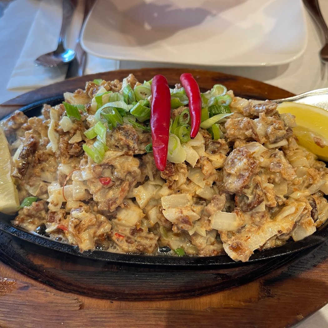 Patio Filipino 1