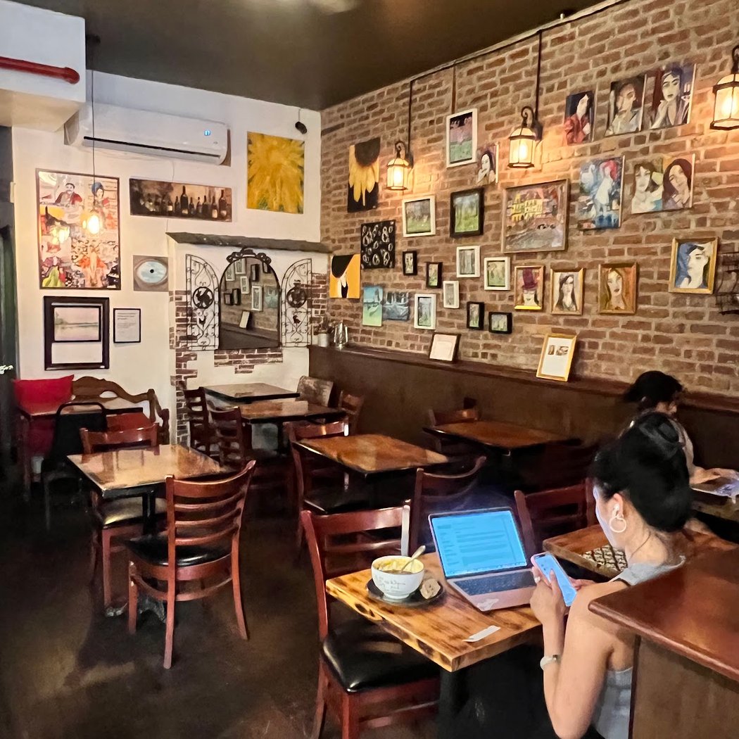 Red Pipes Cafe 3