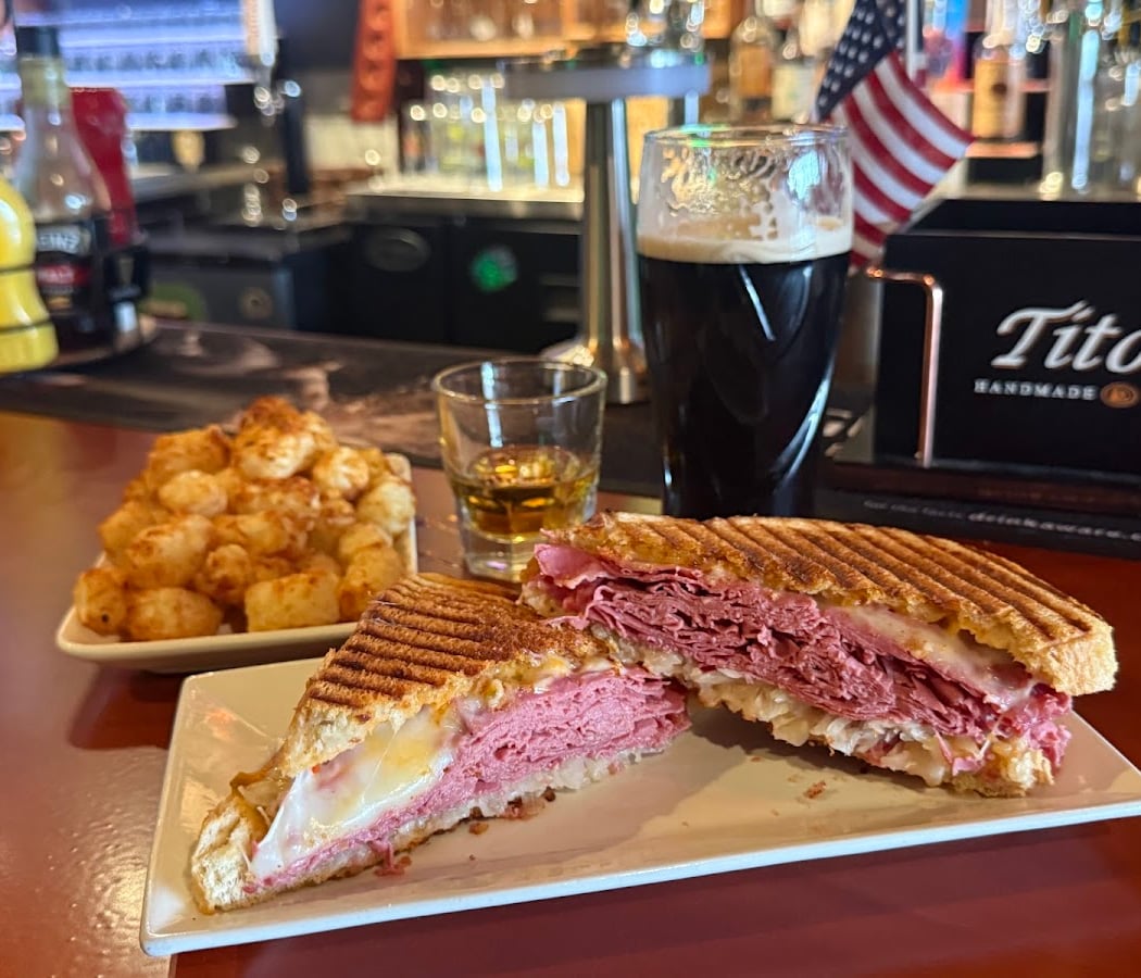Stephie's Pub & Irish Eatery 4