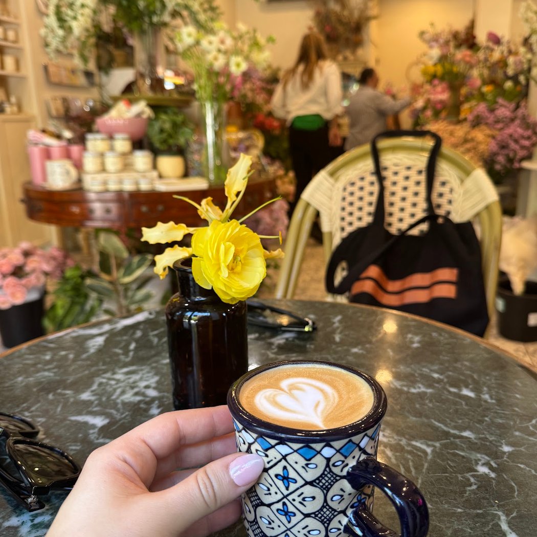 El Café at Ora 1
