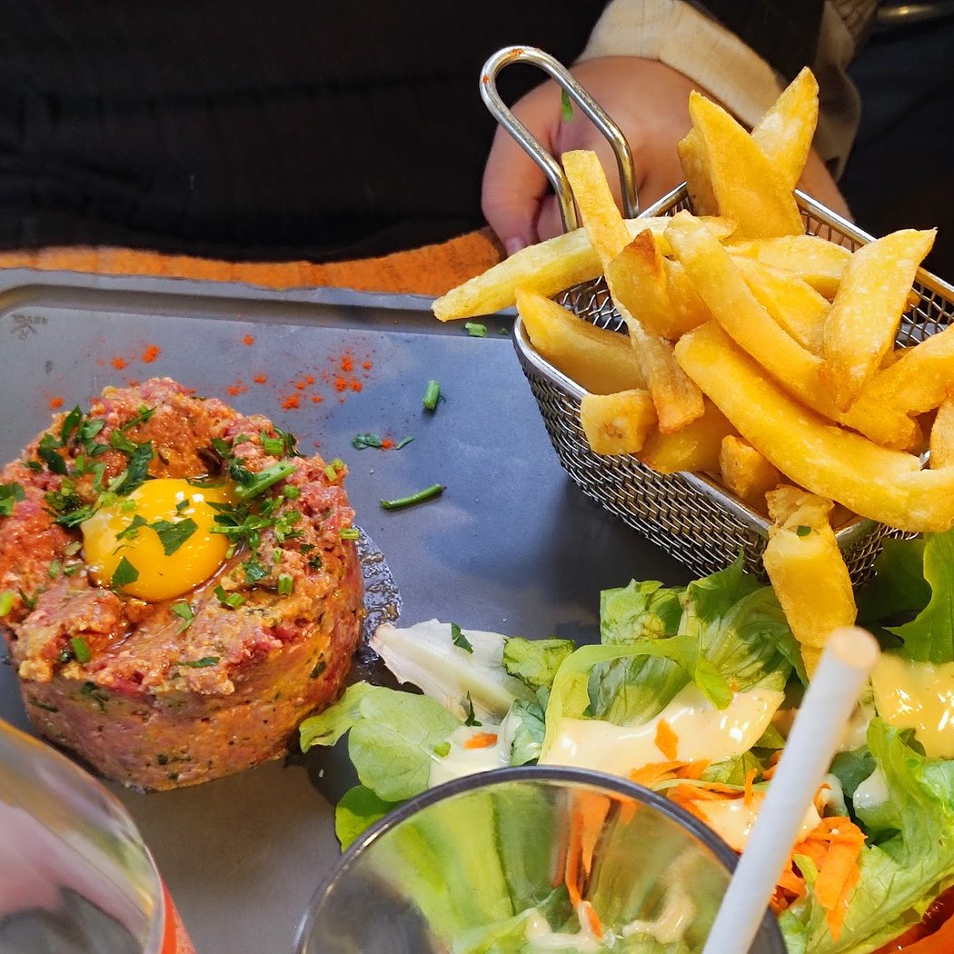 Le Living Bar Restaurant 3