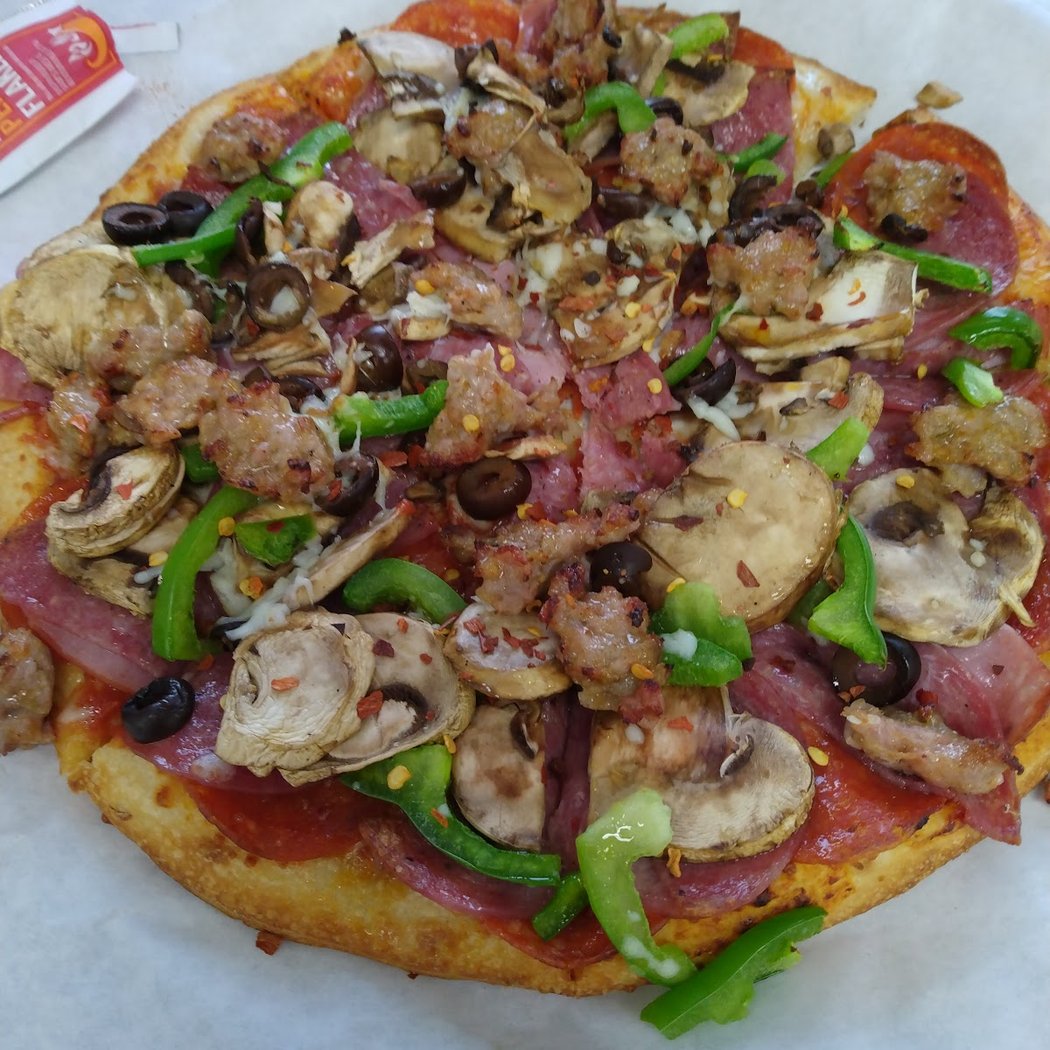 Mingles Pizza 1