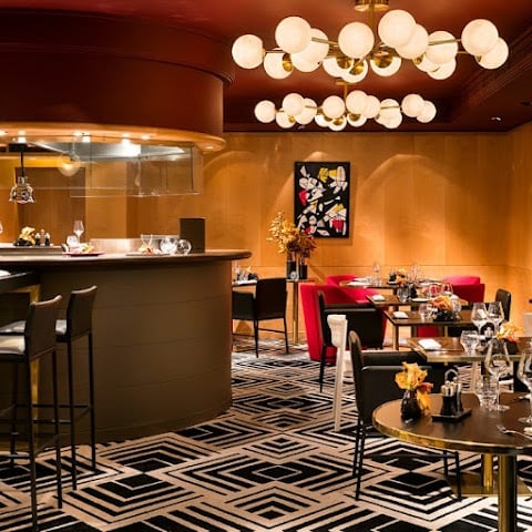 Warwick Paris 3
