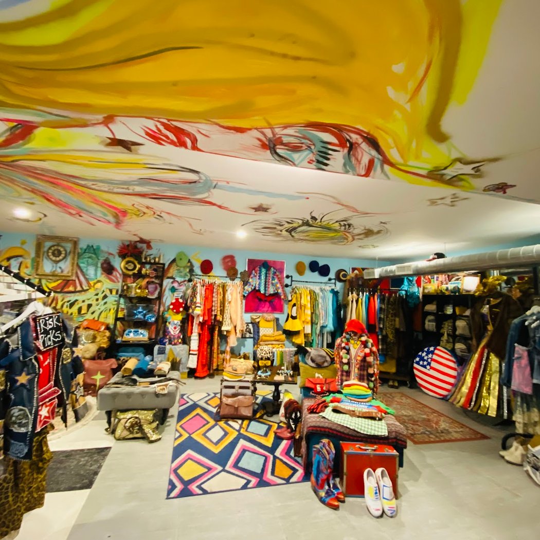 RISK Gallery & Boutique 3