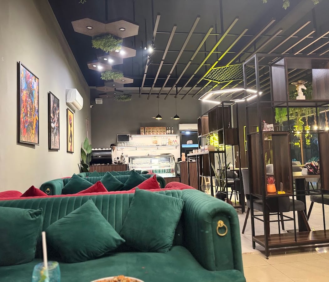 CANVAS & CRAVINGS CAFE 2