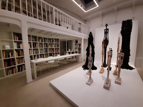 Alberto Giacometti. Ne Pas Parler de Sculptures Peintes 2