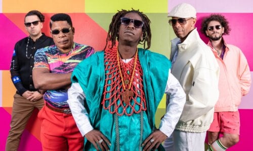 Afriquoi (Full Live Band) 1