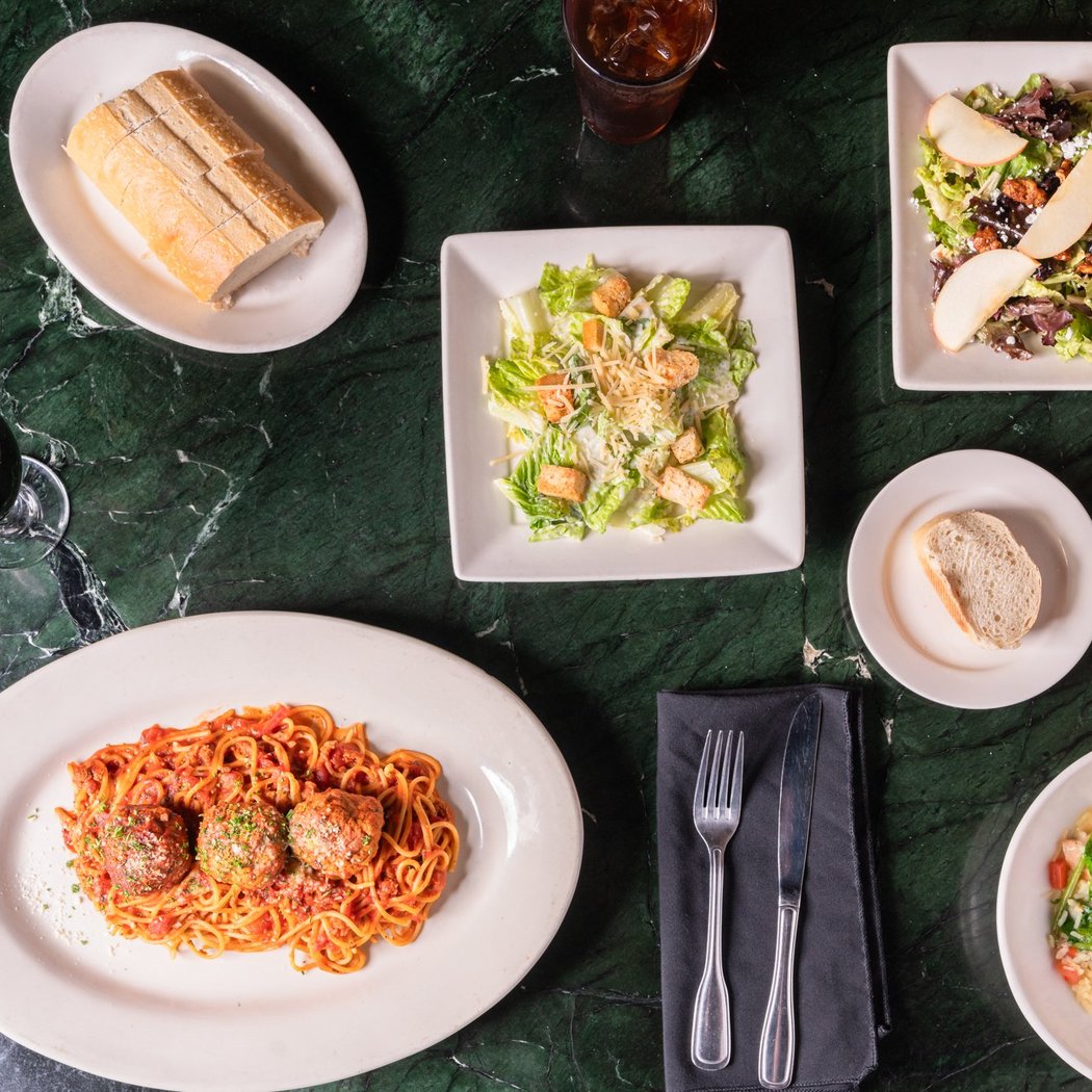Strizzi's Restaurant - Fremont 3