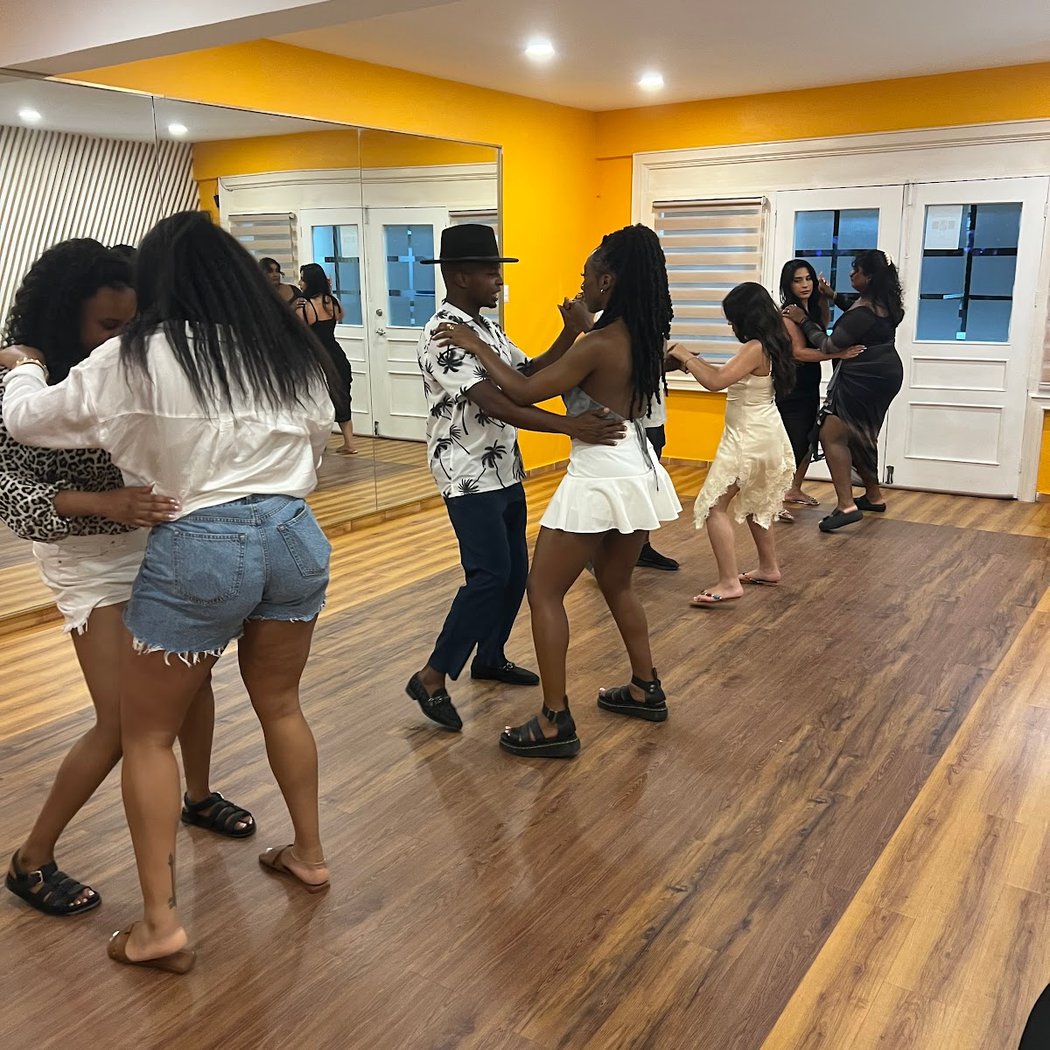 Bailaaa Dance School 1