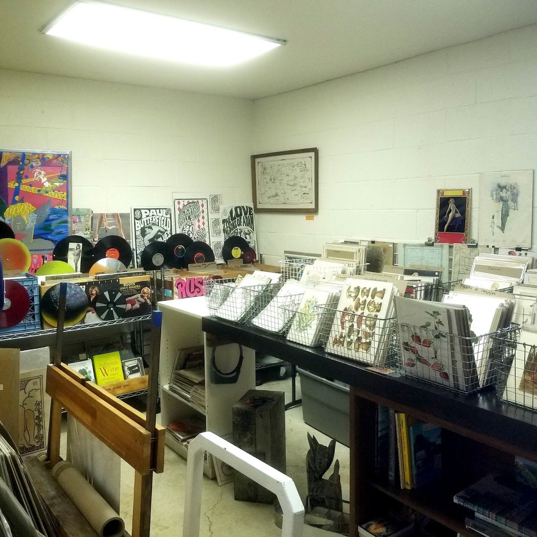 Sonoma Antiques and Vintage 3