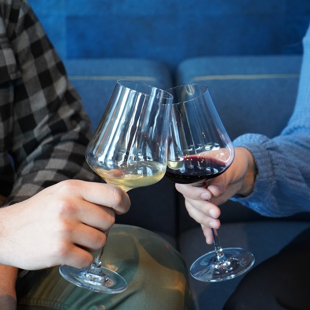 Liquid Archetypes: Wine Tasting & Tarot 1