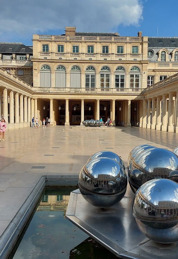 L’enquête au Palais Royal 2