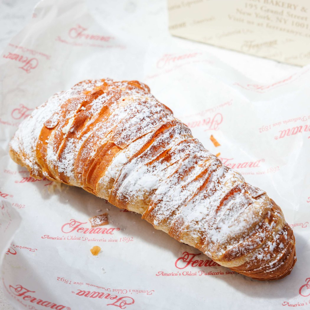 Ferrara Bakery & Cafe 4
