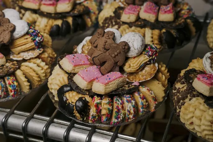Savarese Italian Pastry Shoppe 3