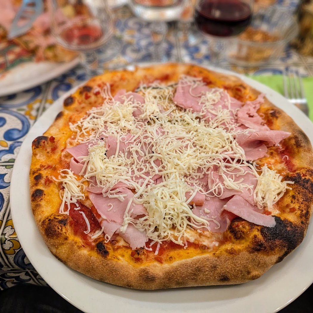 Pizzeria dell'etna 3